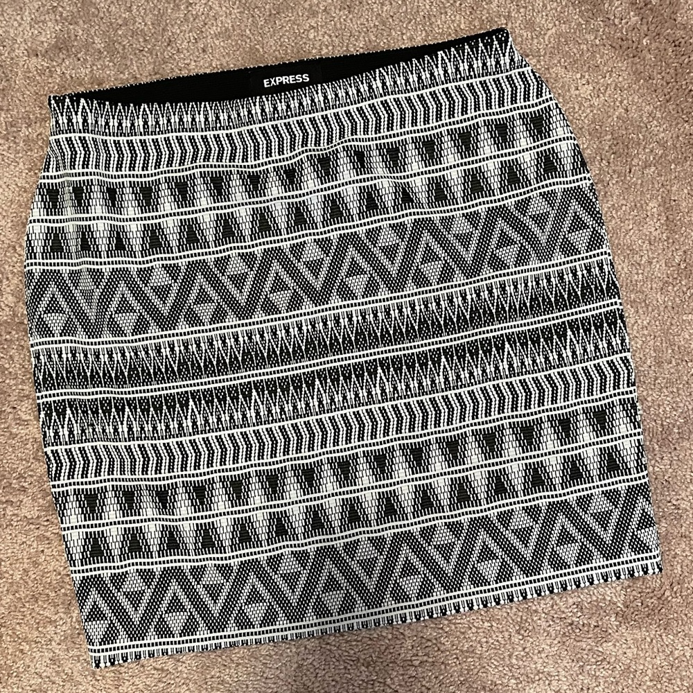 Express mini skirt